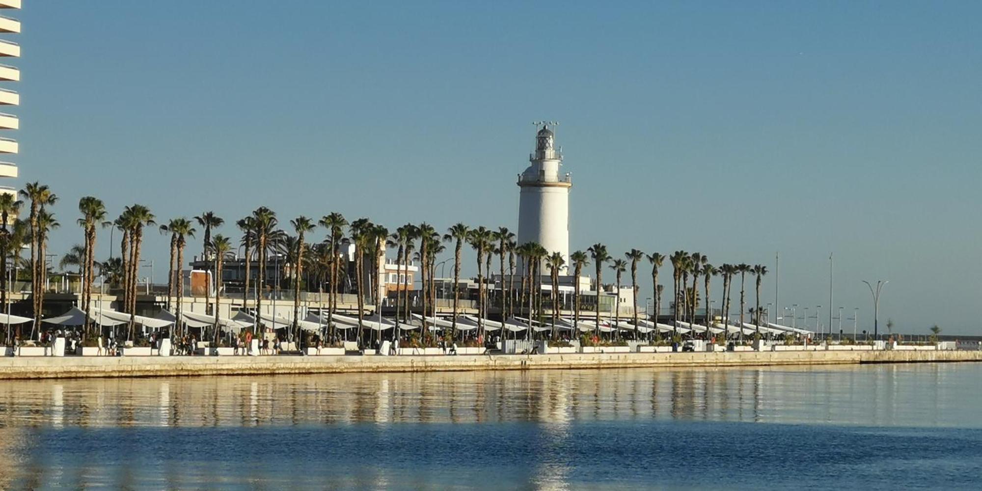 Encantador Bajo En Malaga Luaran gambar